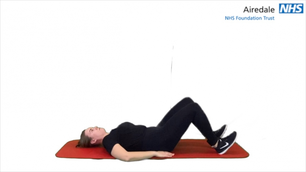 Pelvic tilt with leg lift